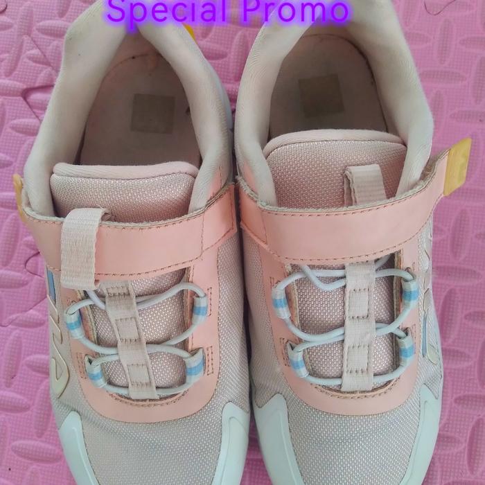 Sneakers Wanita F*LA Second Original