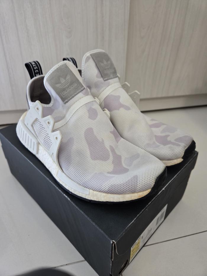 Sneakers Pria Adidas Originals NMD XR1 White Duck Camo ukuran 44.5