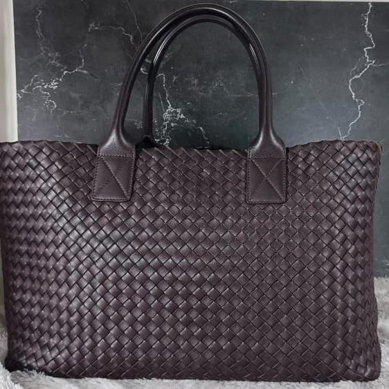 Preloved VGC Bottega vanetta totte large brown Pouch dan DB