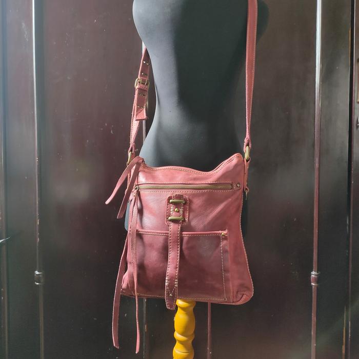 Sling Bag / Tas Selempang Unisex Kulit Asli Brand  LUCKY BRAND Red Genuine Leather Preloved/second