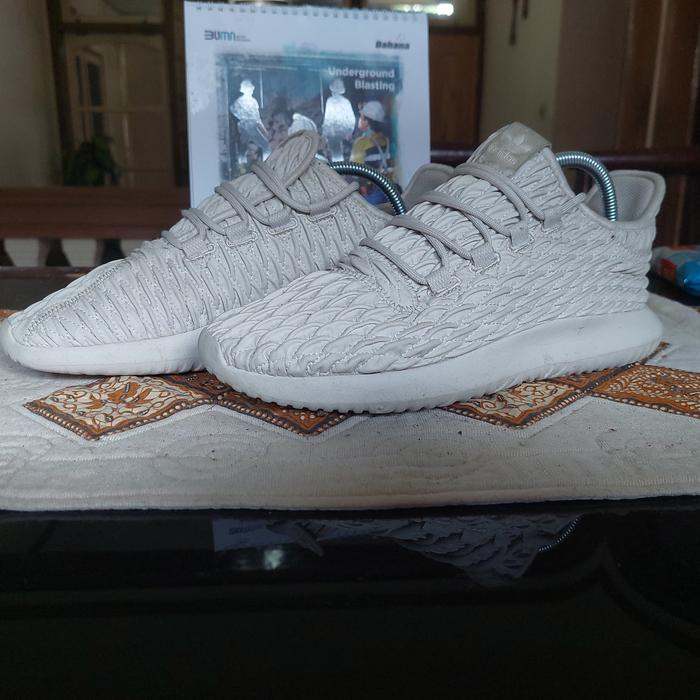 Sepatu Adidas Trefoil Tubular Shadow 3D Clear Brown size 42 preloved