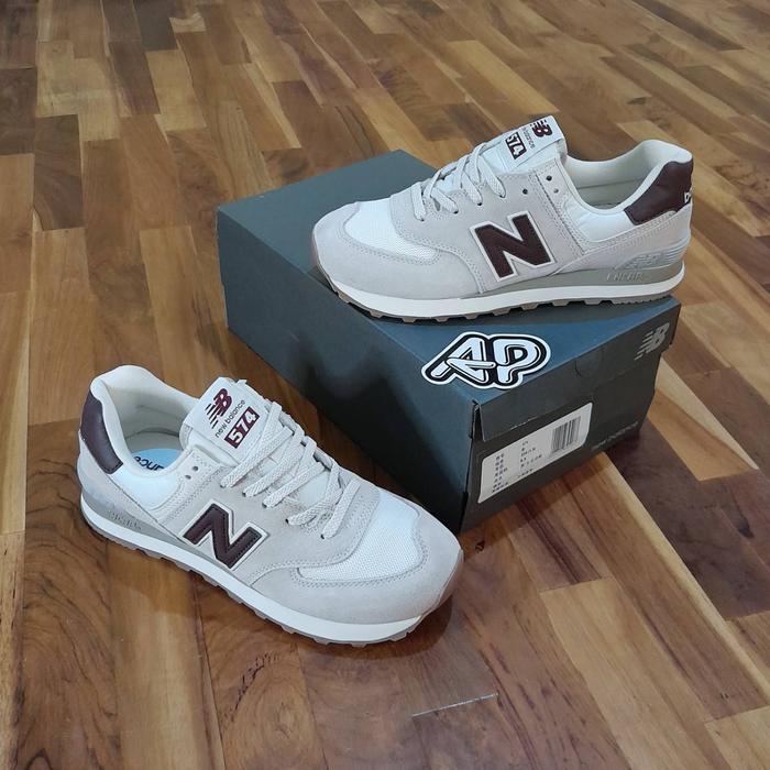 New Balance 574 Moonbeam Burgundy