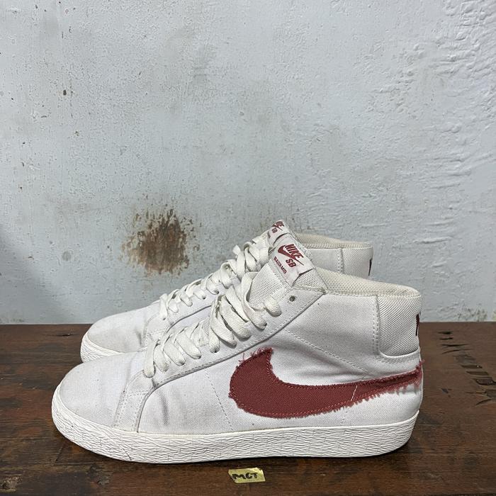 sepatu second ori nike blazer mid white red size 42