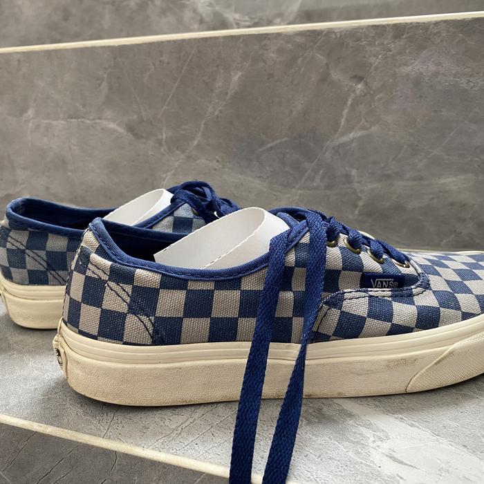 Sepatu Casual Ori Vans Vans   7 Authentic, cek tagsize, drycleaned, No box. Pengguna langsung