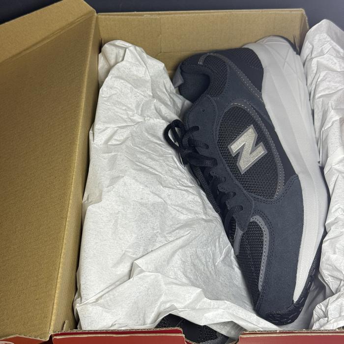 Sepatu New Balance UA950 (BNIB)