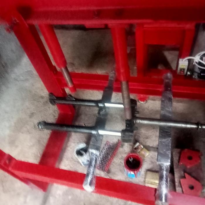 alat pres segitiga velg motor