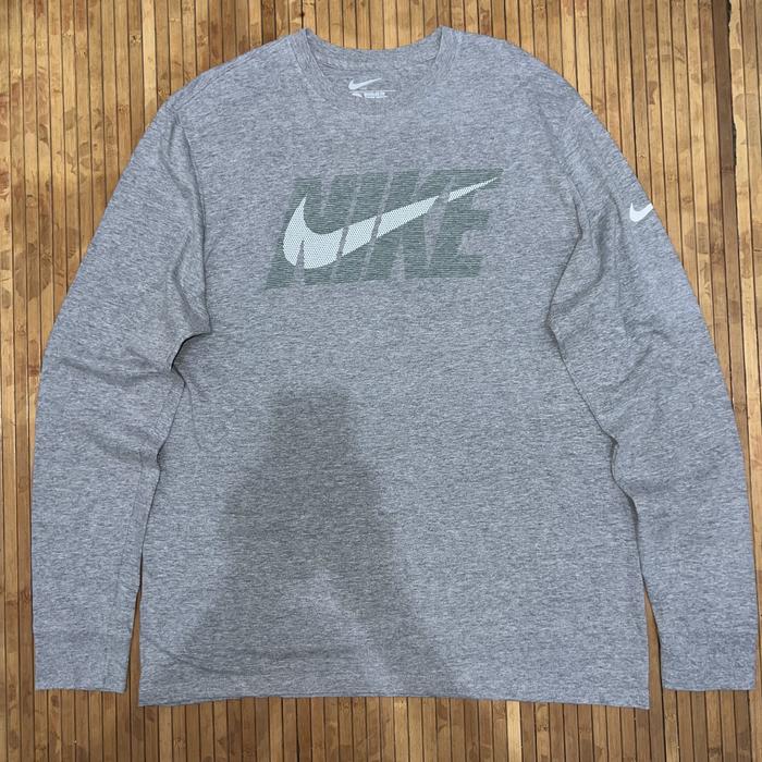 NIKE CENTER LOGO SWOSSH LONG SLEEVE TSHIRT carhartt Dickies 874
