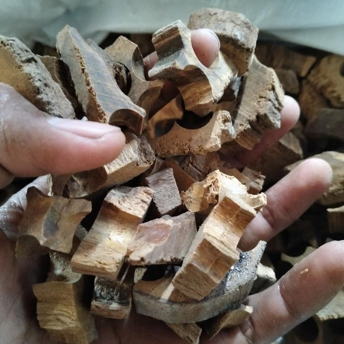 limbah kayu galih gaharu super wangi alami