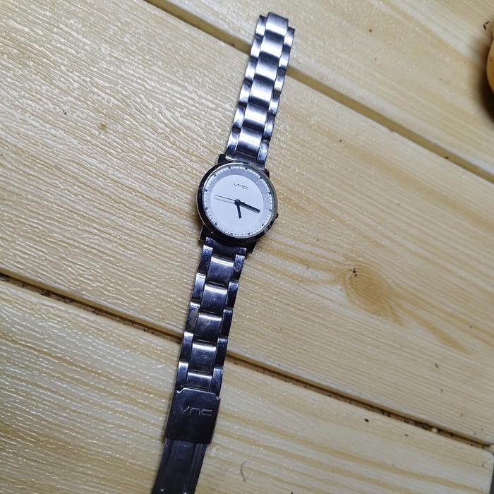 jam tangan wanita vnc seperti di gambar
