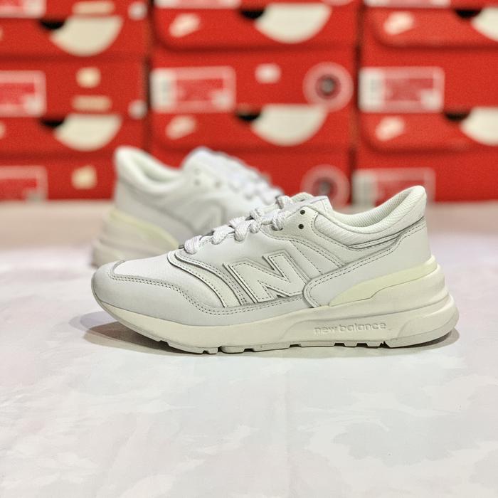 SEPATU SNEAKERS WANITA NEW BALANCE 997R ORIGINAL RESMI (U997RFA)