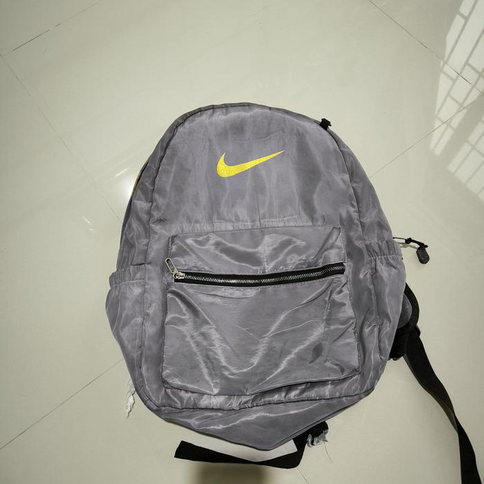 tas jdid. tas merah besar