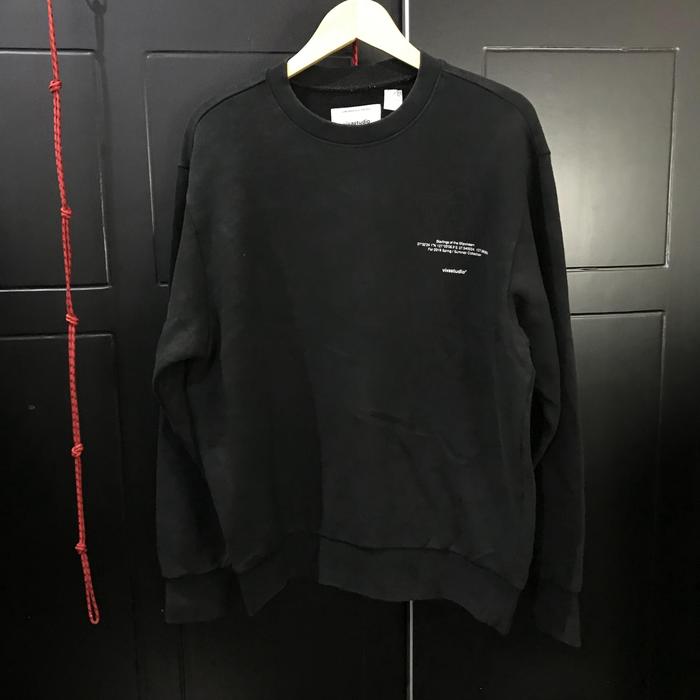 crewneck vivastudio M hitam
