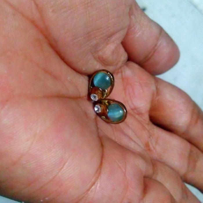 giwang anting batu biru kristal ori mulus
