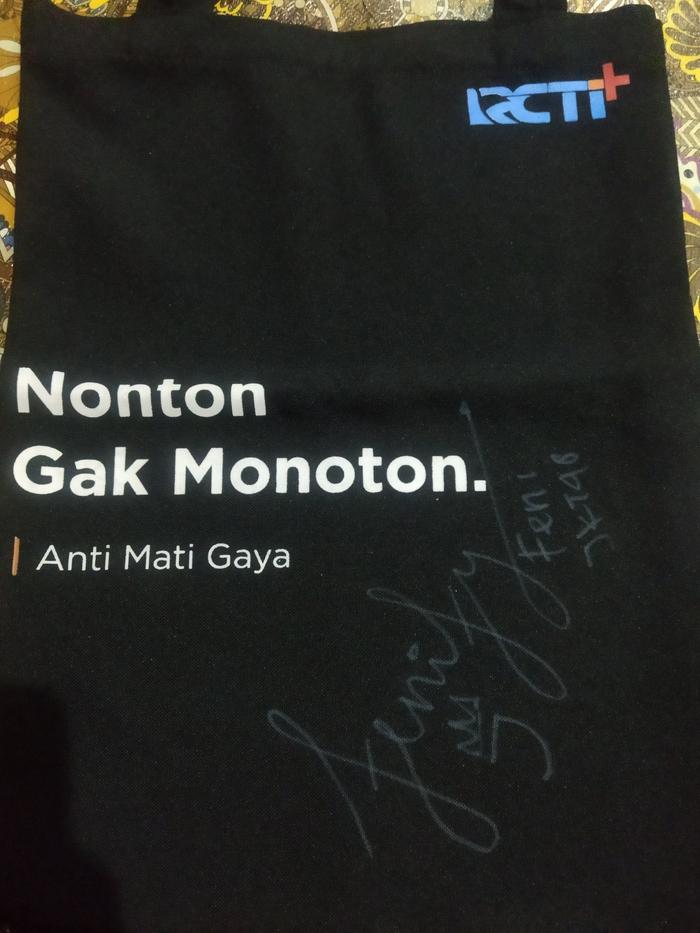 Totebag TTD FENI JKT48 X RCTI Plus
