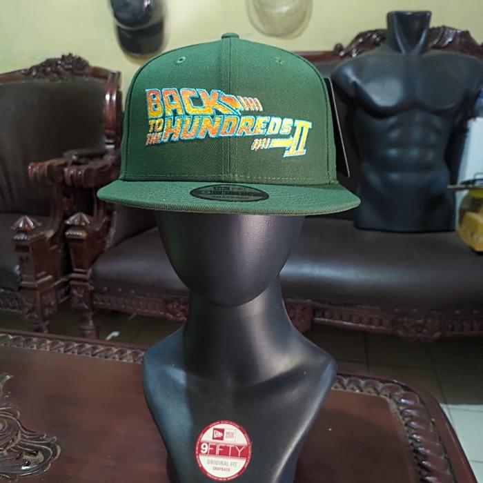 TOPI SNAPBACK NEW ERA BACK TO THE FUTURE COLAB HUNDREDS ORIGINAL