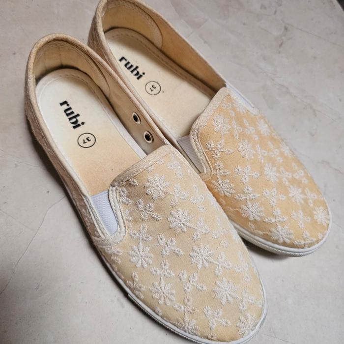 sepatu casual rubi original kanvas flat wanita Shoes