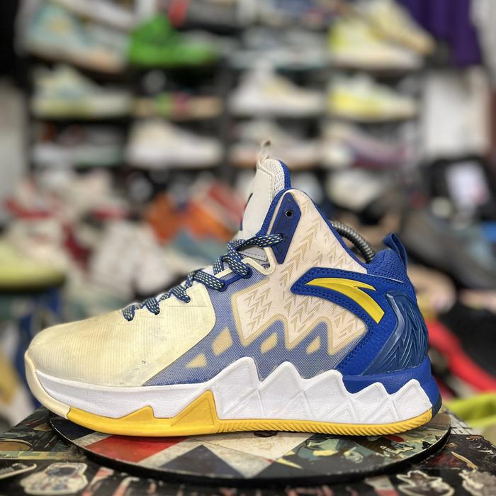 Sepatu basket ANTA size 40 insol 25