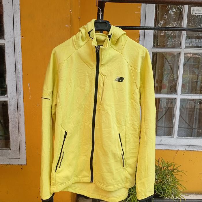 Jaket Fieldcore hitam thrift original