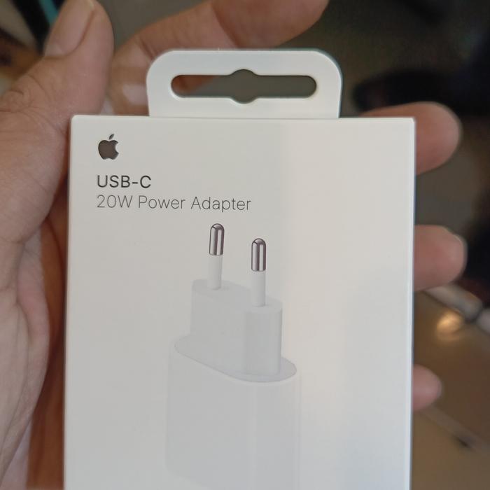 adaptor iPhone garansi resmi Indonesia