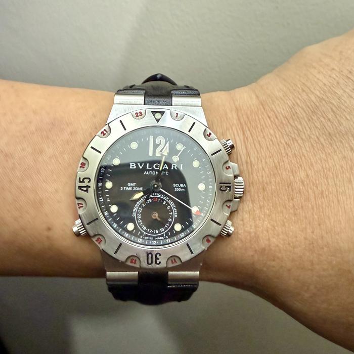 Jam tangan Bvlgari Diagono Scuba GMT