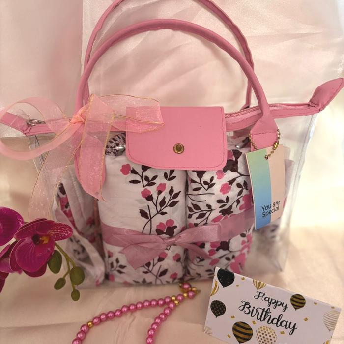 HAMPERS LEBARAN / HAMPERS MUKENA CANTIK / HAMPERS ALAT SOLAT WANITA / KADO ULANG TAHUN / KADO HARI G