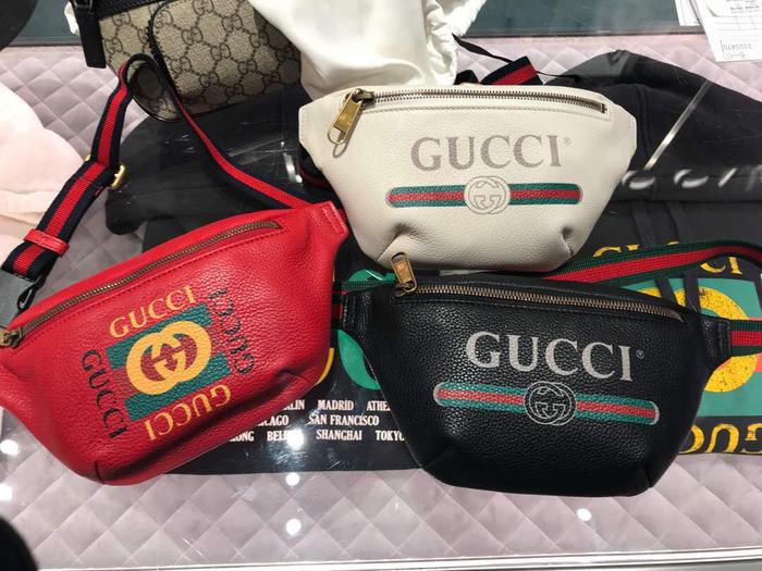 Gucci bumbag red