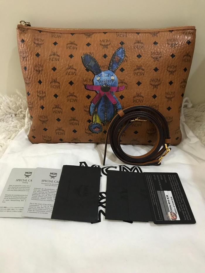 Preloved MCM Clutch