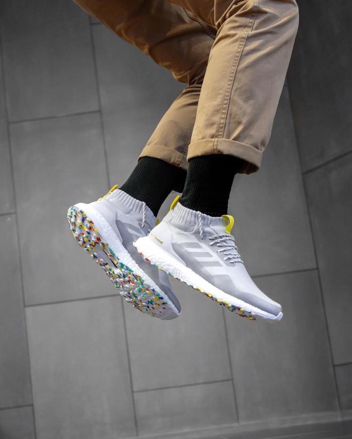 Adidas Ultraboost Mid “White/Yellow”