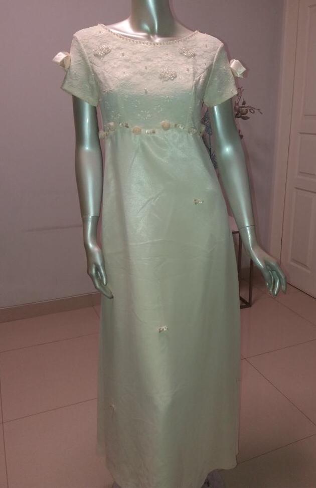 Gaun pengantin/ gaun pesta “simple”