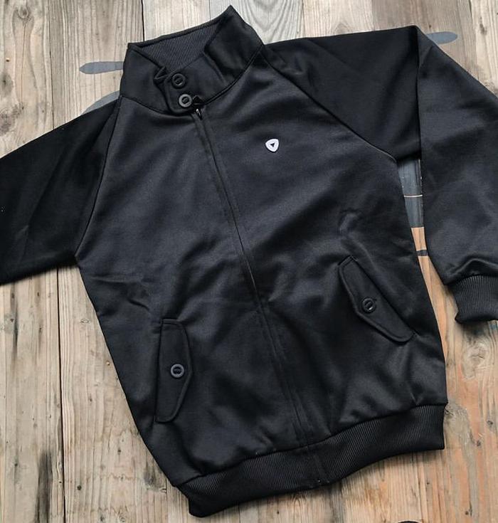 Jaket Gummo Hitam