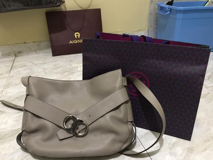 Tory Burch Authentic bag bekas