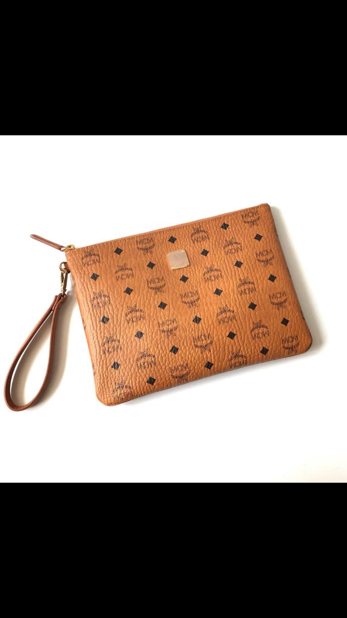 NEW MCM Clutch Cognac