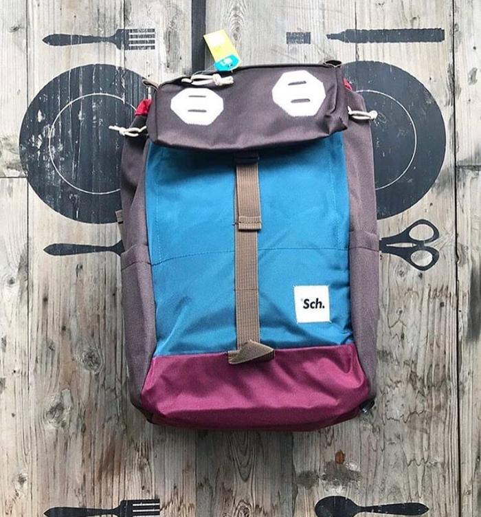 Tas rsch biru marun