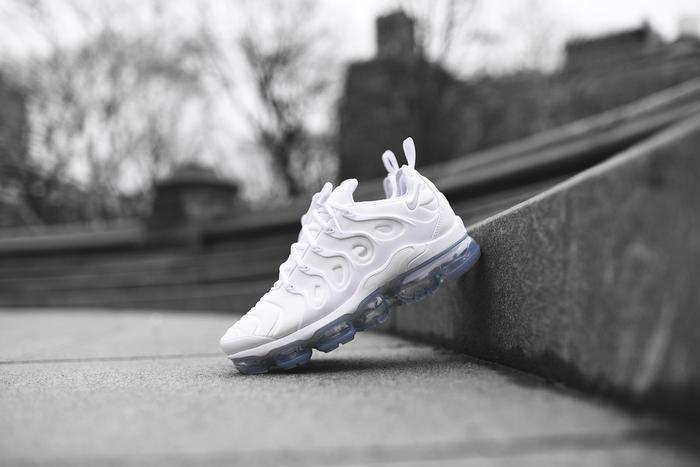 Nike Air Vapormax Plus “Triple White”