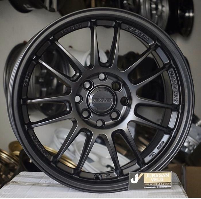 Re30 r16 black