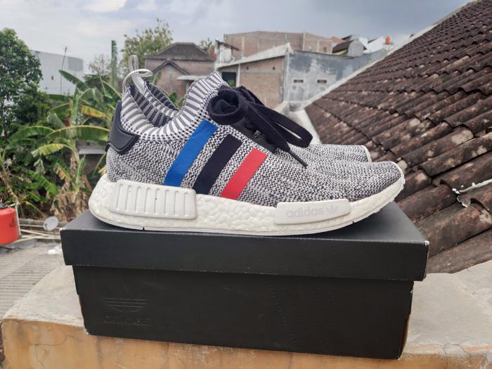 Nmd r1 tricolor white pesanan