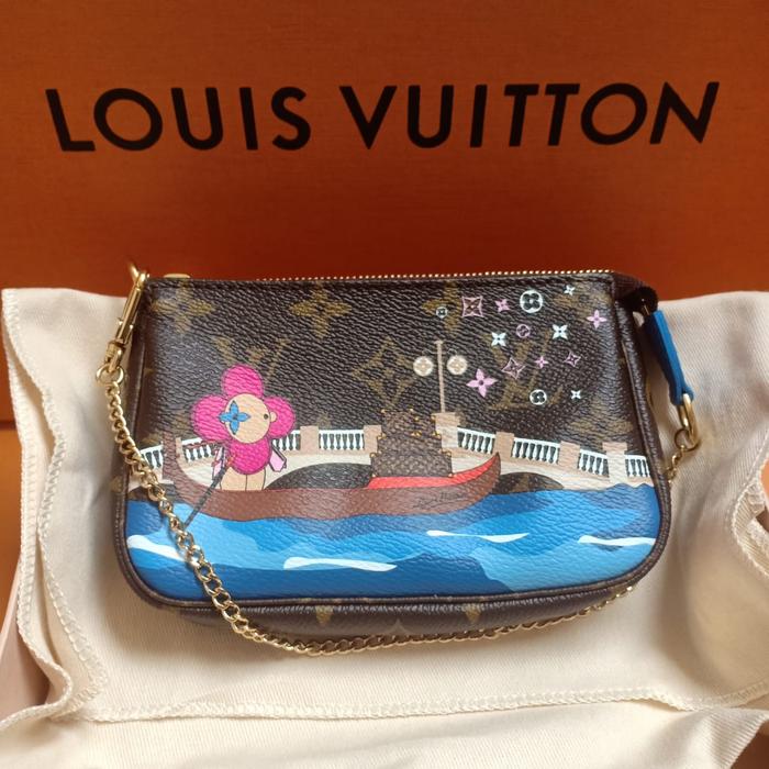 New LV mini pochette limited edition