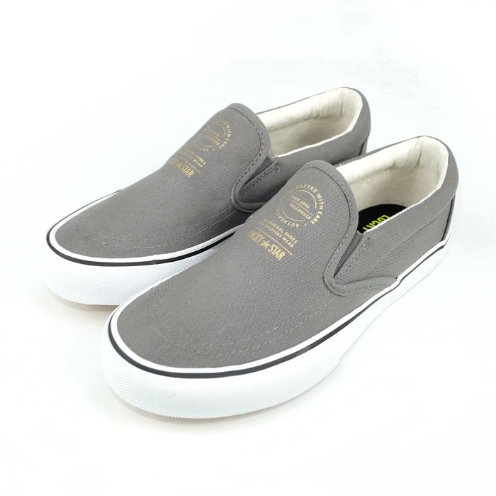 Sepatu Kanvas / Lucky Star Slip On Grey / Sneakers Kasual