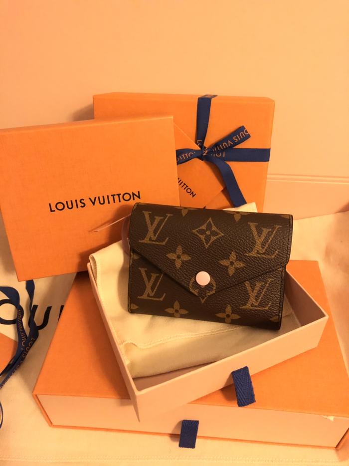 BNIB LV Victorine Wallet Pink button
