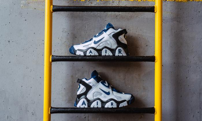 Nike Air Barrage Mid “White/Black/Blue”