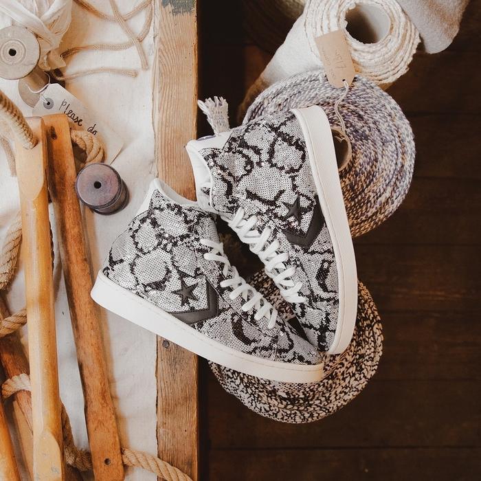 Converse Pro Leather Mid “Silver”