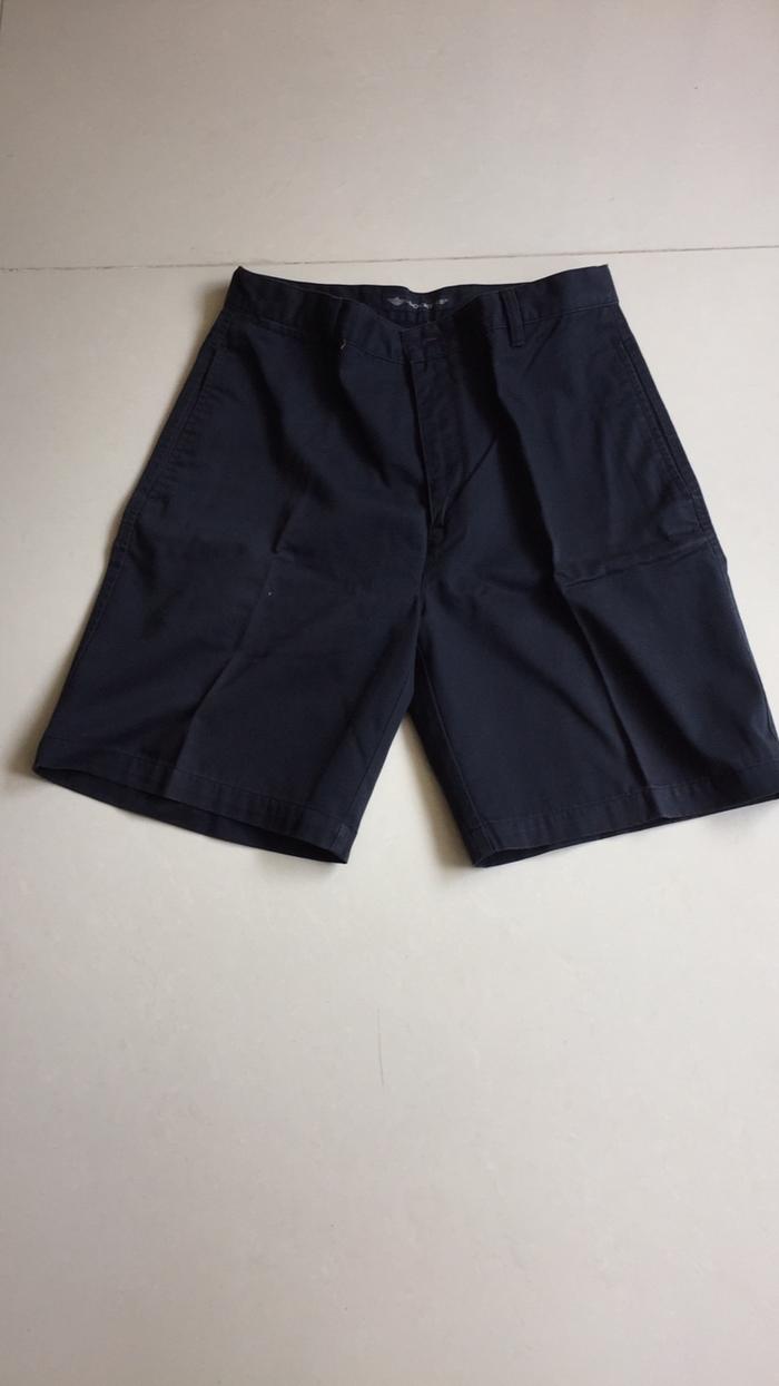 Celana pendek Pria Blue Navy merk Dockers