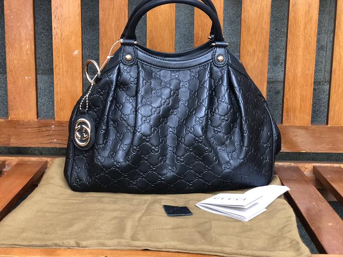 Gucci signature hobo black bag original