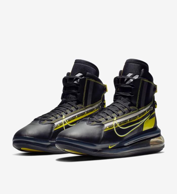 NIKE AIR MAX 720 SATRN