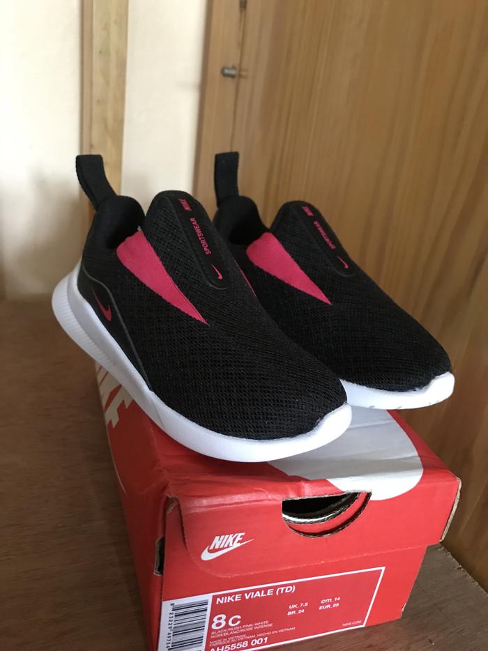 NIKE Viale Toddler Sneakers black/pink
