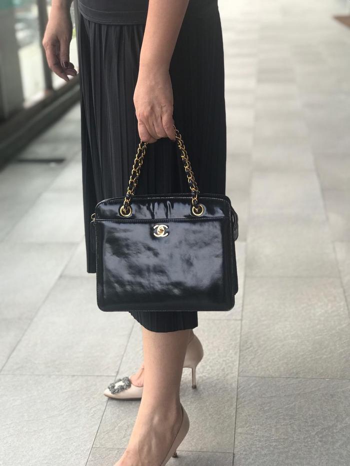 Preloved chanel vintage black ghw