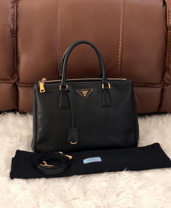 Preloved Prada Saffiano Black