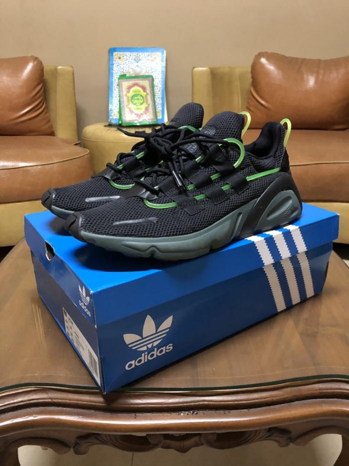 Adidas lxcon Tripleblack
