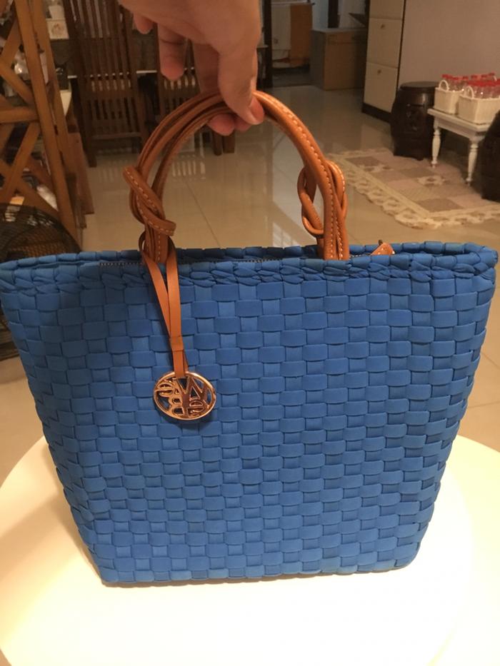Preloved Tas Webe Sabrina Handbag anyaman biru authentic original 100%