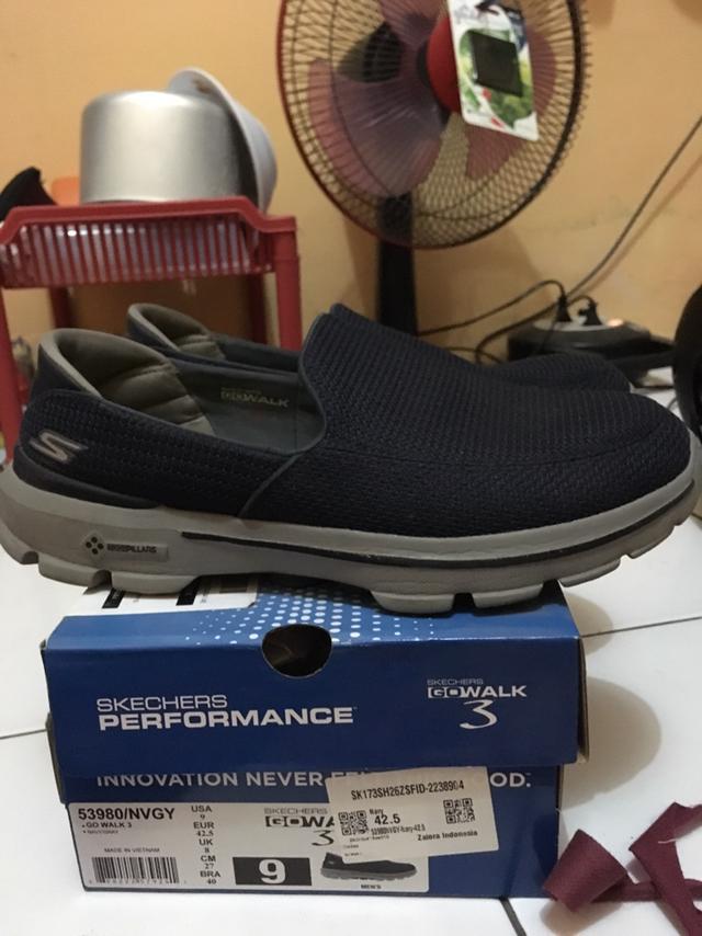 Skechers go walk 3